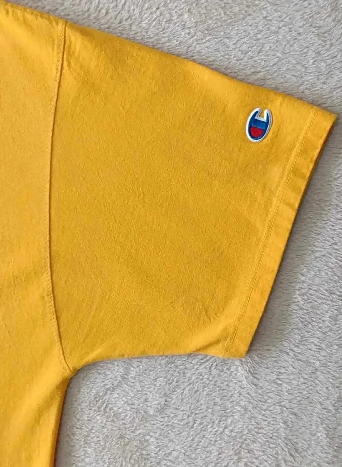 Camiseta Champion amarilla Talla L – photo 4